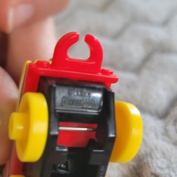 FISHER PRICE THOMAS & FRIENDS MINIS 2020 75TH ANNIVERSARY REBECCA MINI FIGURE - Picture 8 of 10